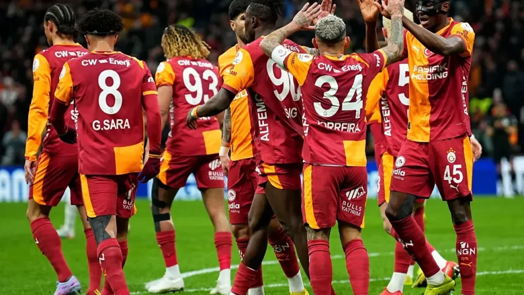 Galatasaray Futbolda 1 Numara!!!